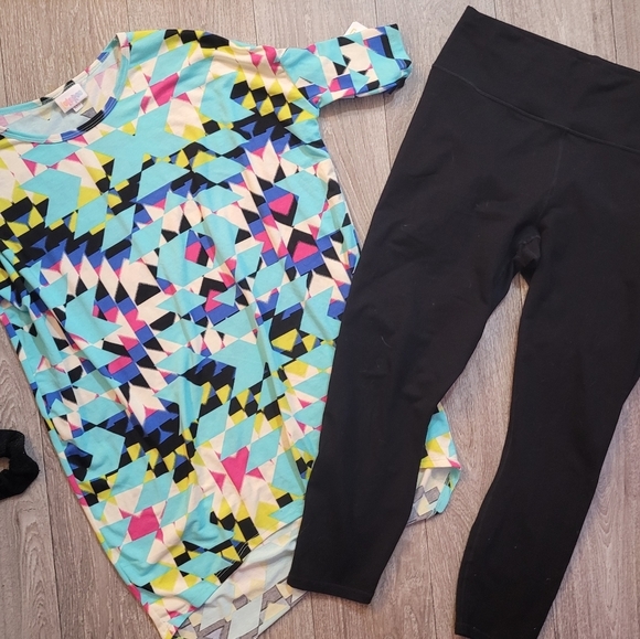 Oversized Shirt - Picture 7 of 7